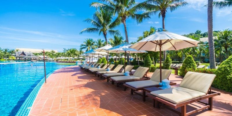 pool-with-hammock-area_1203-205